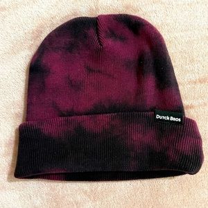 Tie dye Dutch Bros beanie o/s
